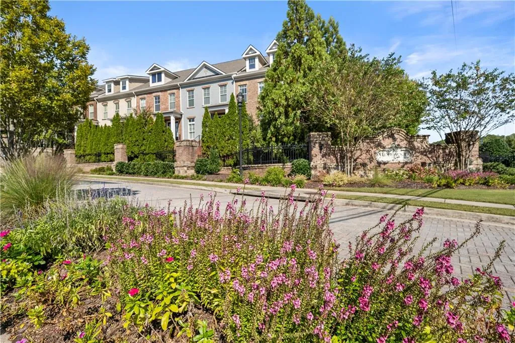 204 Alderwood Point, Atlanta, Georgia 30328, 3 Bedrooms Bedrooms, ,3 BathroomsBathrooms,Residential,Sold,204 Alderwood Point,7472622 204 Alderwood Point, Atlanta, Georgia 30328, 3 Bedrooms Bedrooms, ,3 BathroomsBathrooms,Residential,Sold,204 Alderwood Point,7472622