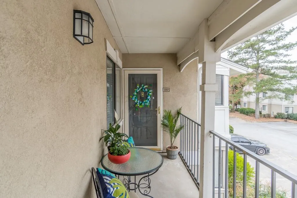 1207 Wingate Way, Sandy Springs, Georgia 30350, 2 Bedrooms Bedrooms, ,2 BathroomsBathrooms,Residential,Sold,1207 Wingate Way,6857939
