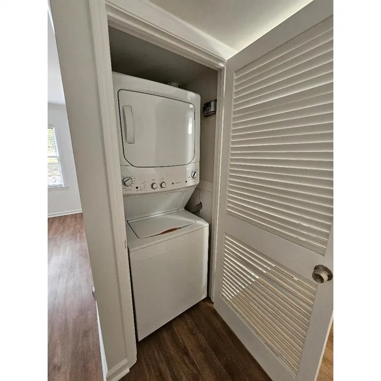 173 Amherst Place Nw, Atlanta, Georgia 30327, 2 Bedrooms Bedrooms, ,2 BathroomsBathrooms,Residential,For Sale,173 Amherst Place Nw,7558336