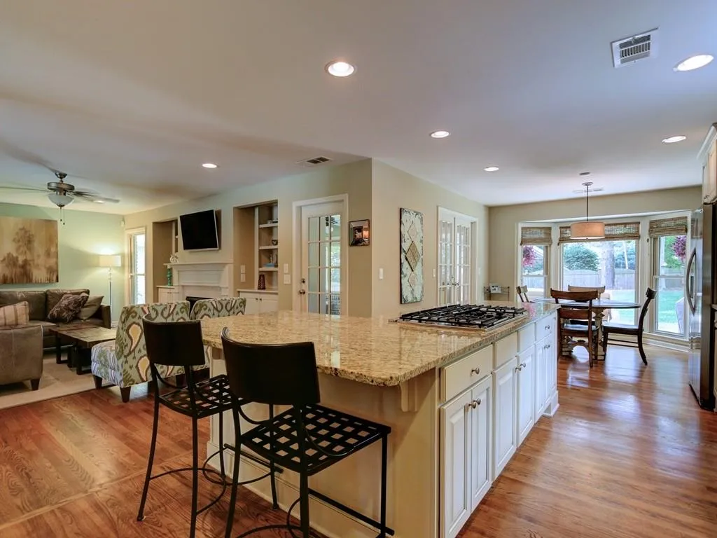 500 Riverside Parkway, Sandy Springs, Georgia 30328, 5 Bedrooms Bedrooms, ,4 BathroomsBathrooms,Residential,Sold,500 Riverside Parkway,5633092