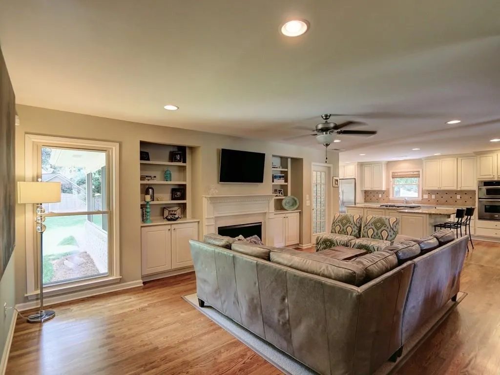 500 Riverside Parkway, Sandy Springs, Georgia 30328, 5 Bedrooms Bedrooms, ,4 BathroomsBathrooms,Residential,Sold,500 Riverside Parkway,5633092