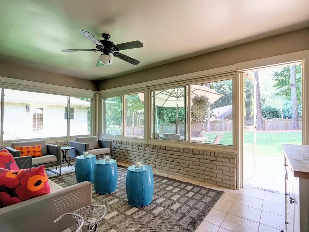 500 Riverside Parkway, Sandy Springs, Georgia 30328, 5 Bedrooms Bedrooms, ,4 BathroomsBathrooms,Residential,Sold,500 Riverside Parkway,5633092