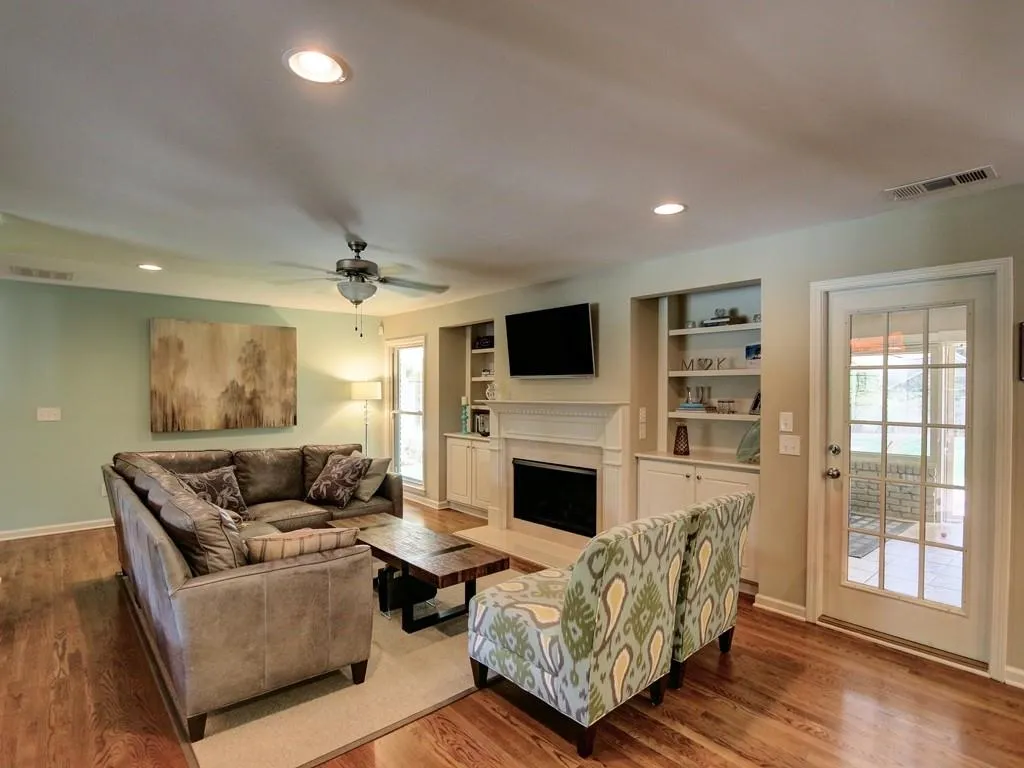 500 Riverside Parkway, Sandy Springs, Georgia 30328, 5 Bedrooms Bedrooms, ,4 BathroomsBathrooms,Residential,Sold,500 Riverside Parkway,5633092