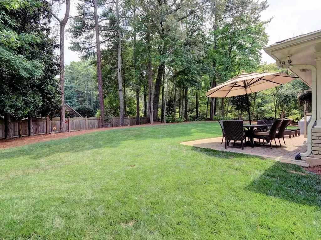 500 Riverside Parkway, Sandy Springs, Georgia 30328, 5 Bedrooms Bedrooms, ,4 BathroomsBathrooms,Residential,Sold,500 Riverside Parkway,5633092