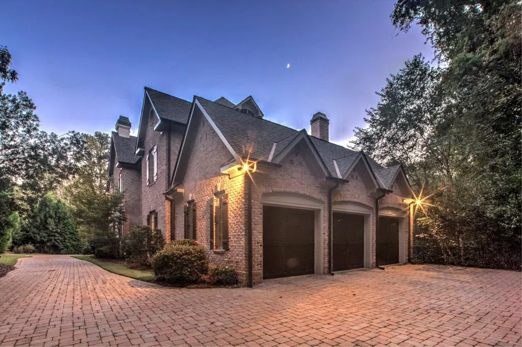 765 Crest Valley Drive, Atlanta, Georgia 30327, 5 Bedrooms Bedrooms, ,5 BathroomsBathrooms,Residential,Sold,765 Crest Valley Drive,5926912