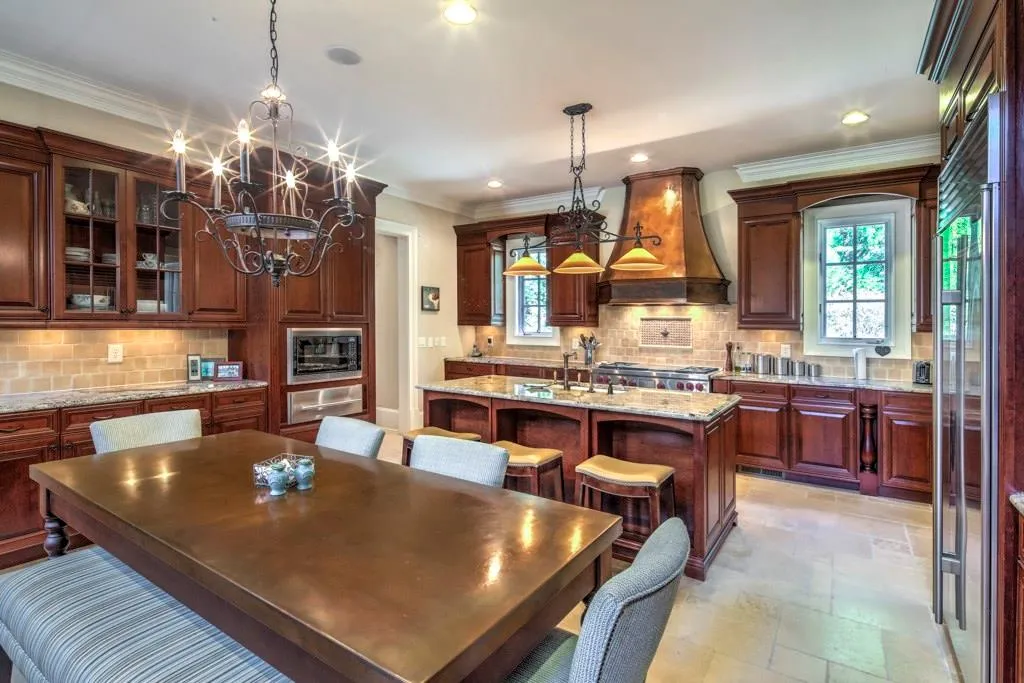 765 Crest Valley Drive, Atlanta, Georgia 30327, 5 Bedrooms Bedrooms, ,5 BathroomsBathrooms,Residential,Sold,765 Crest Valley Drive,5926912