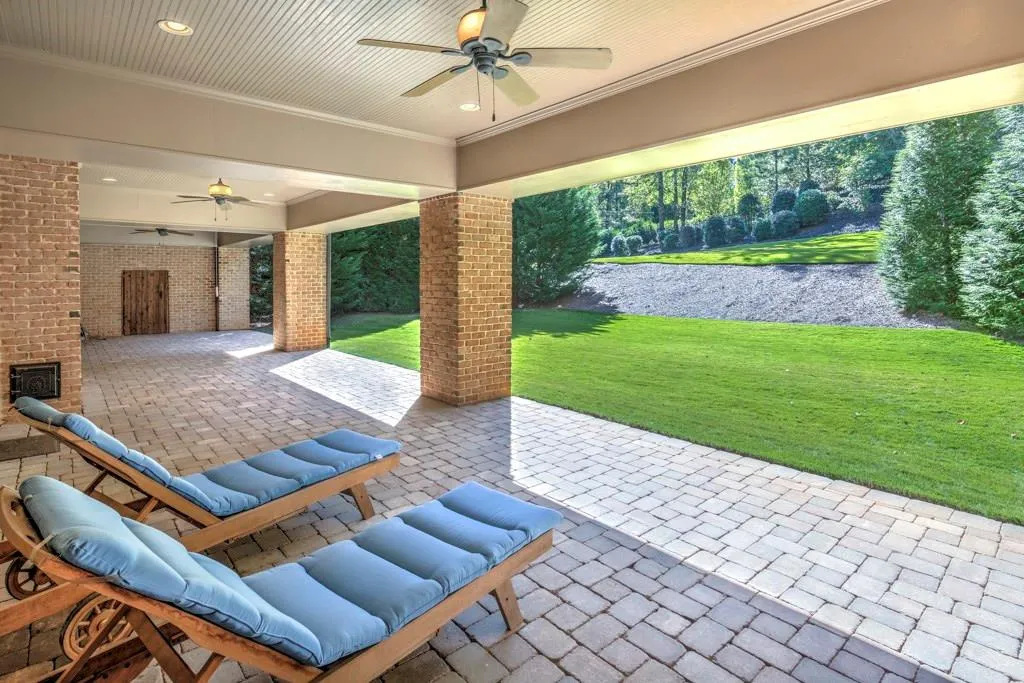 765 Crest Valley Drive, Atlanta, Georgia 30327, 5 Bedrooms Bedrooms, ,5 BathroomsBathrooms,Residential,Sold,765 Crest Valley Drive,5926912