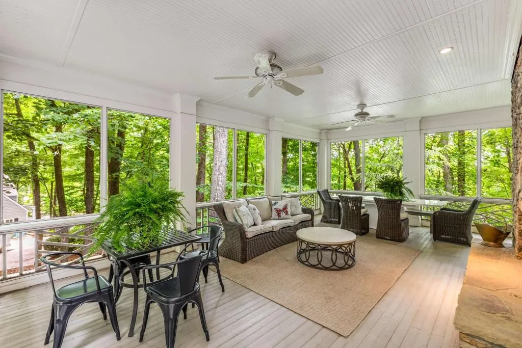 130 River Landing Ne, Sandy Springs, Georgia 30350, 5 Bedrooms Bedrooms, ,4 BathroomsBathrooms,Residential,Sold,130 River Landing Ne,7577155