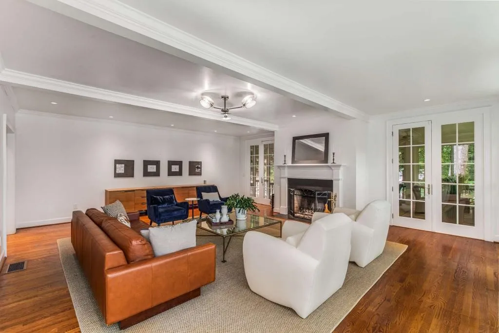 130 River Landing Ne, Sandy Springs, Georgia 30350, 5 Bedrooms Bedrooms, ,4 BathroomsBathrooms,Residential,Sold,130 River Landing Ne,7577155