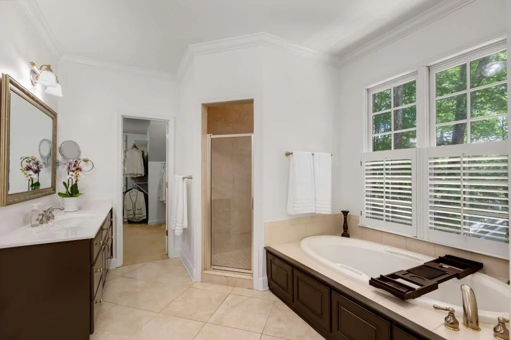 130 River Landing Ne, Sandy Springs, Georgia 30350, 5 Bedrooms Bedrooms, ,4 BathroomsBathrooms,Residential,Sold,130 River Landing Ne,7577155