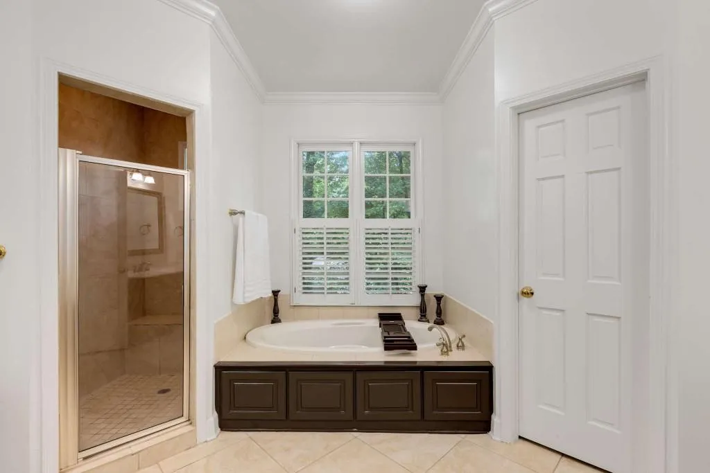 130 River Landing Ne, Sandy Springs, Georgia 30350, 5 Bedrooms Bedrooms, ,4 BathroomsBathrooms,Residential,Sold,130 River Landing Ne,7577155
