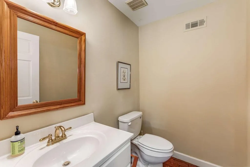 130 River Landing Ne, Sandy Springs, Georgia 30350, 5 Bedrooms Bedrooms, ,4 BathroomsBathrooms,Residential,Sold,130 River Landing Ne,7577155