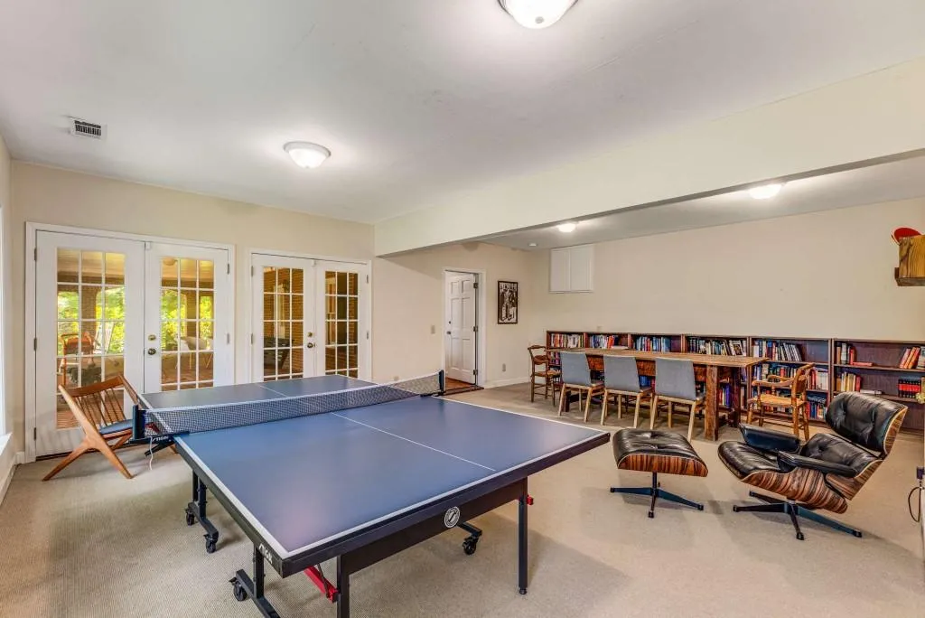 130 River Landing Ne, Sandy Springs, Georgia 30350, 5 Bedrooms Bedrooms, ,4 BathroomsBathrooms,Residential,Sold,130 River Landing Ne,7577155