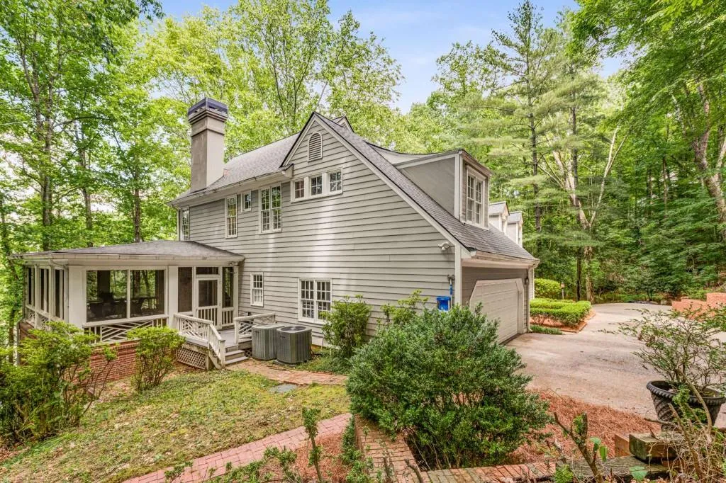 130 River Landing Ne, Sandy Springs, Georgia 30350, 5 Bedrooms Bedrooms, ,4 BathroomsBathrooms,Residential,Sold,130 River Landing Ne,7577155