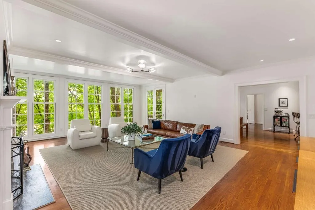 130 River Landing Ne, Sandy Springs, Georgia 30350, 5 Bedrooms Bedrooms, ,4 BathroomsBathrooms,Residential,Sold,130 River Landing Ne,7577155