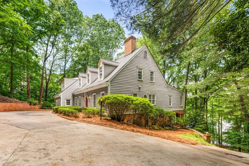 130 River Landing Ne, Sandy Springs, Georgia 30350, 5 Bedrooms Bedrooms, ,4 BathroomsBathrooms,Residential,Sold,130 River Landing Ne,7577155