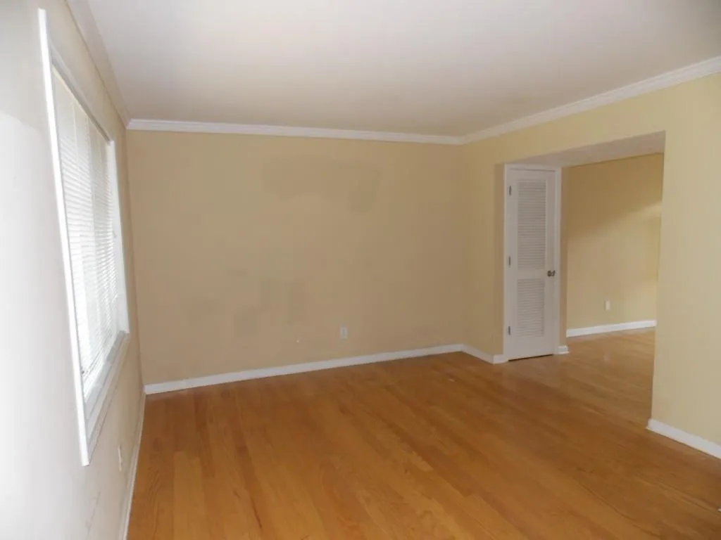6940 Roswell Road Unit 20 E, Sandy Springs, Georgia 30328, 2 Bedrooms Bedrooms, ,1 BathroomBathrooms,Residential,Sold,6940 Roswell Road Unit 20 E,5864639