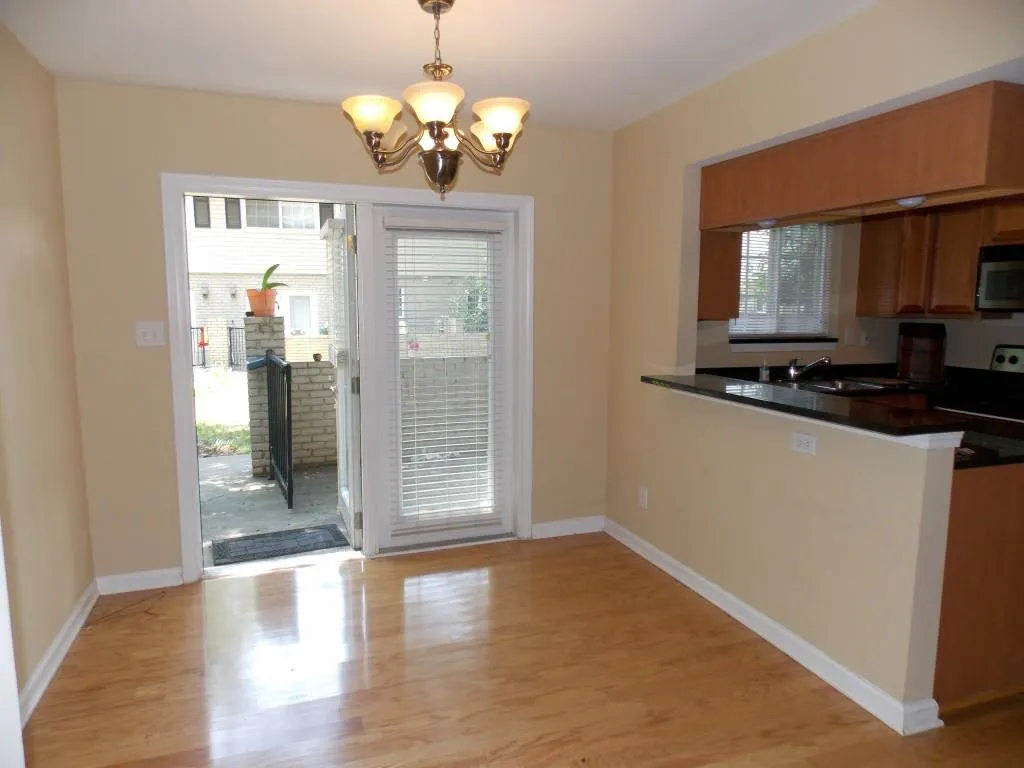 6940 Roswell Road Unit 20 E, Sandy Springs, Georgia 30328, 2 Bedrooms Bedrooms, ,1 BathroomBathrooms,Residential,Sold,6940 Roswell Road Unit 20 E,5864639