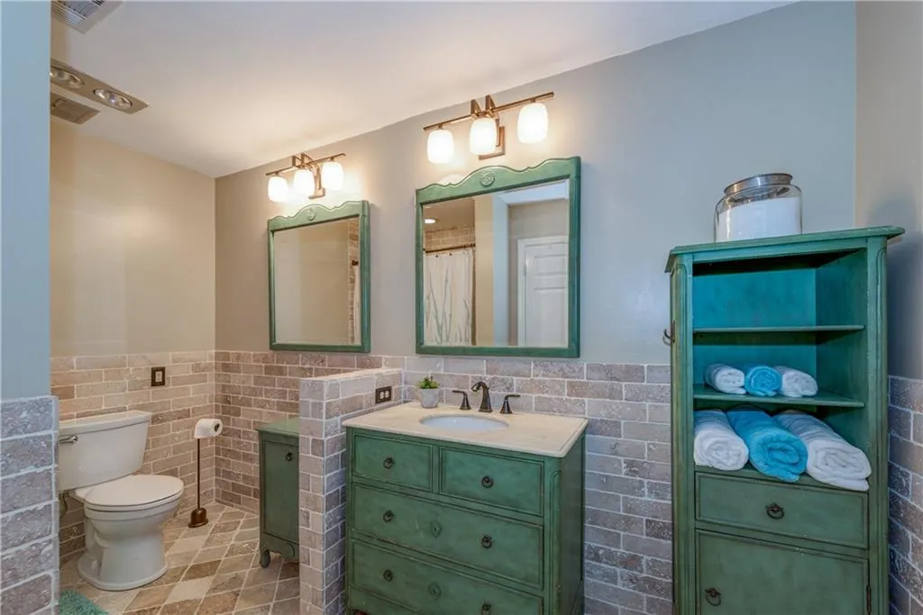 322 The Chace, Sandy Springs, Georgia 30328, 3 Bedrooms Bedrooms, ,2 BathroomsBathrooms,Residential,Sold,322 The Chace,5896119