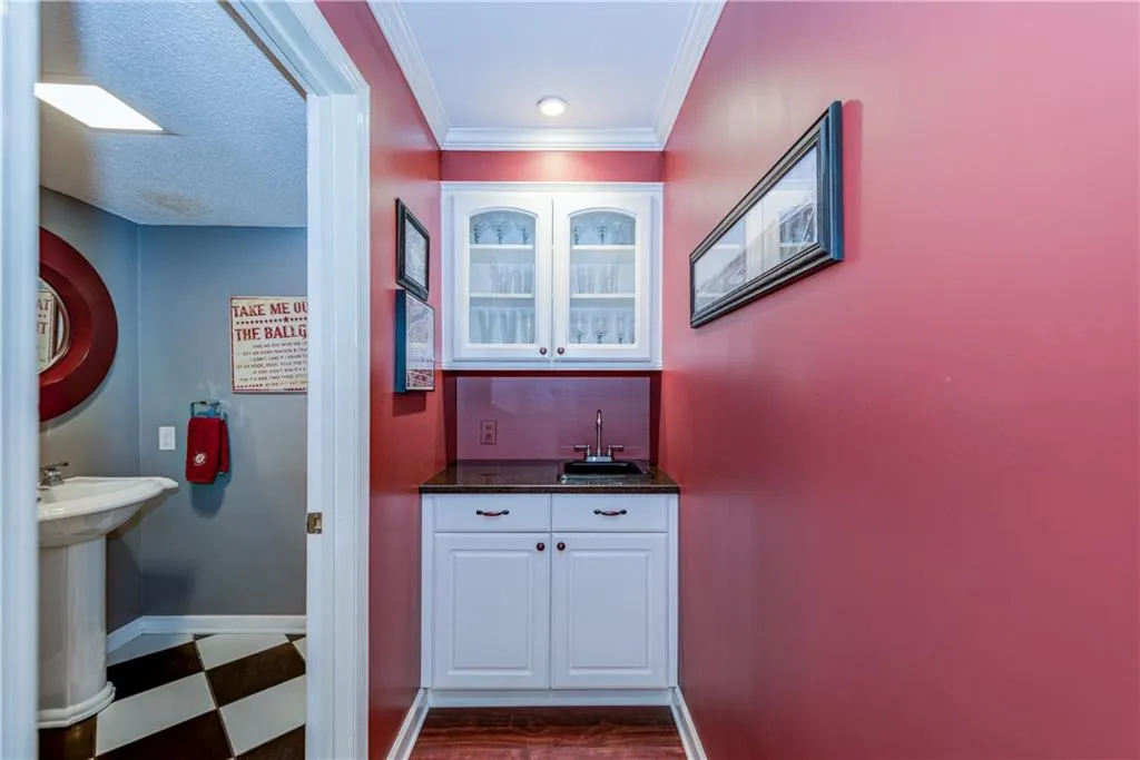 322 The Chace, Sandy Springs, Georgia 30328, 3 Bedrooms Bedrooms, ,2 BathroomsBathrooms,Residential,Sold,322 The Chace,5896119