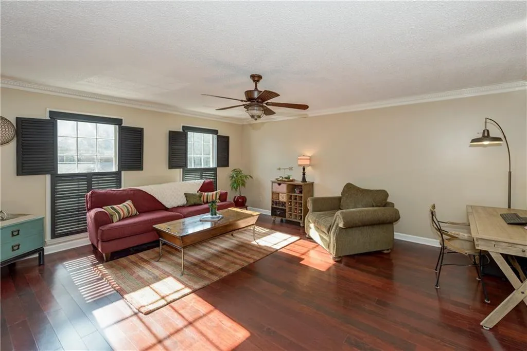 322 The Chace, Sandy Springs, Georgia 30328, 3 Bedrooms Bedrooms, ,2 BathroomsBathrooms,Residential,Sold,322 The Chace,5896119