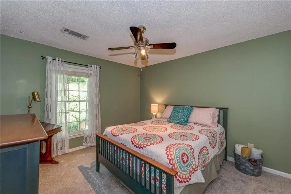 322 The Chace, Sandy Springs, Georgia 30328, 3 Bedrooms Bedrooms, ,2 BathroomsBathrooms,Residential,Sold,322 The Chace,5896119