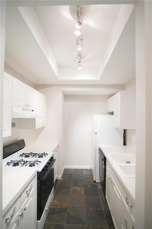 2840 Peachtree Road Nw Unit 302, Atlanta, Georgia 30305, 2 Bedrooms Bedrooms, ,2 BathroomsBathrooms,Residential,Sold,2840 Peachtree Road Nw Unit 302,5684175