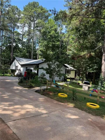 135 Windy Hill Road, Fayetteville, Georgia 30214