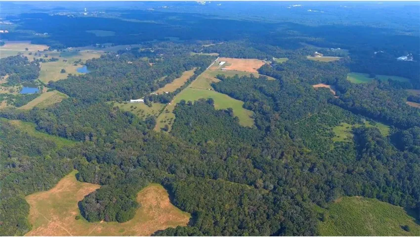 2011 Stinchcomb Road, Dewy Rose, Georgia 30634