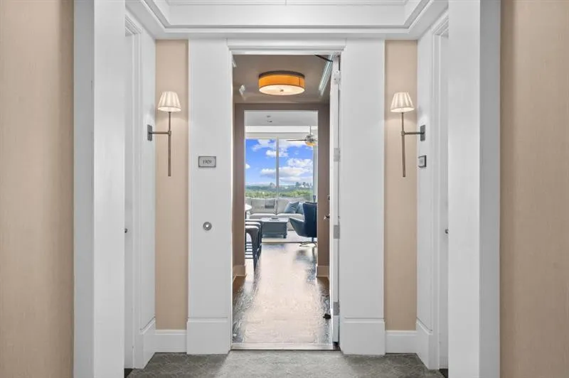 3630 Peachtree Road Ne Unit 1909, Atlanta, Georgia 30326, 1 Bedroom Bedrooms, ,1 BathroomBathrooms,Residential,For Sale,3630 Peachtree Road Ne Unit 1909,7625265