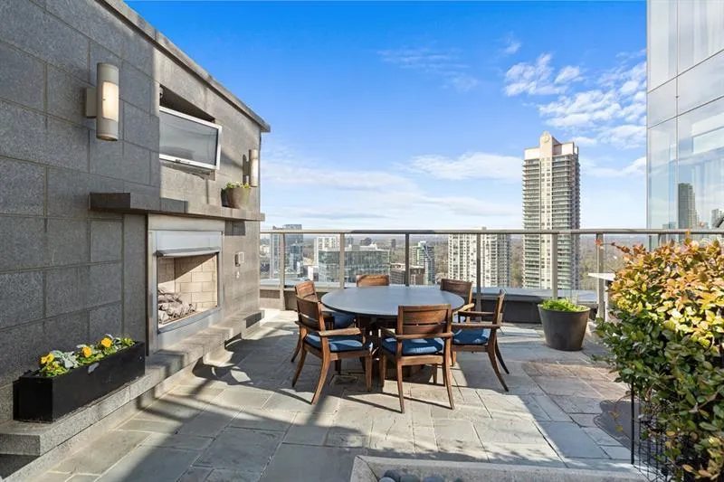 3630 Peachtree Road Ne Unit 1909, Atlanta, Georgia 30326, 1 Bedroom Bedrooms, ,1 BathroomBathrooms,Residential,For Sale,3630 Peachtree Road Ne Unit 1909,7625265