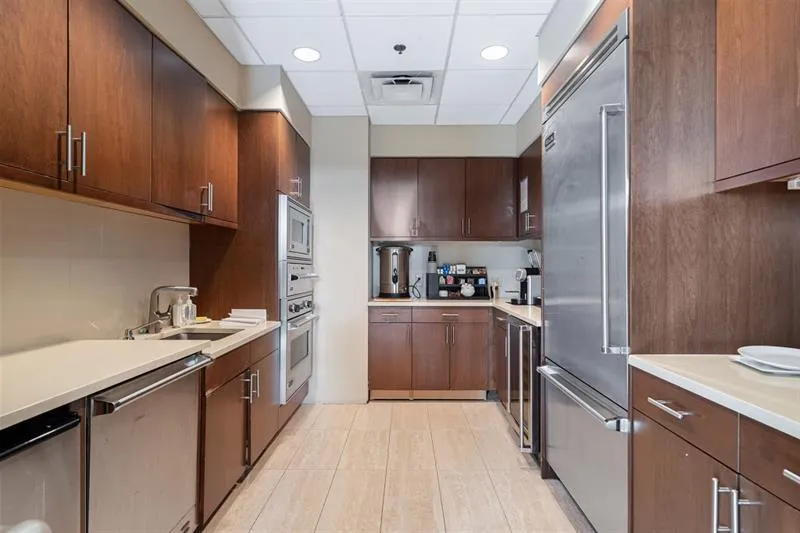 3630 Peachtree Road Ne Unit 1909, Atlanta, Georgia 30326, 1 Bedroom Bedrooms, ,1 BathroomBathrooms,Residential,For Sale,3630 Peachtree Road Ne Unit 1909,7625265