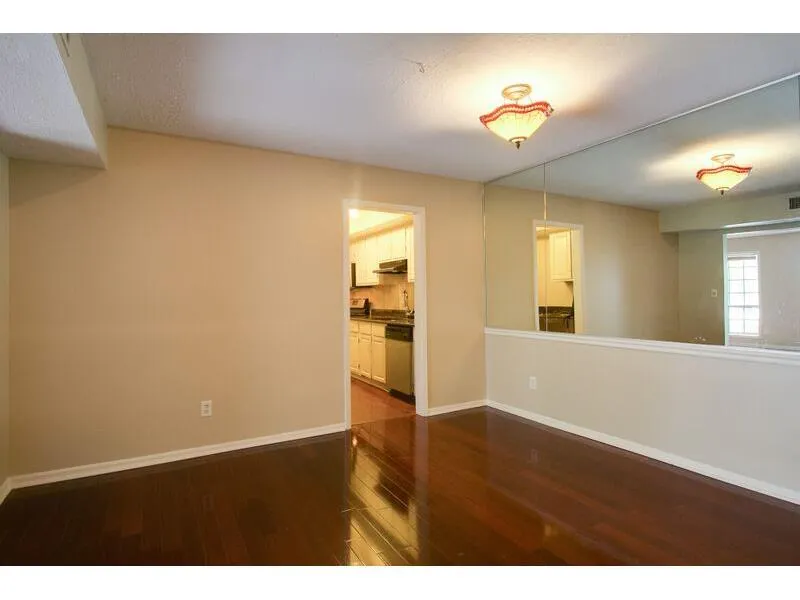 6851 Roswell Road Unit D31, Atlanta, Georgia 30328, 2 Bedrooms Bedrooms, ,2 BathroomsBathrooms,Residential,Sold,6851 Roswell Road Unit D31,5590260