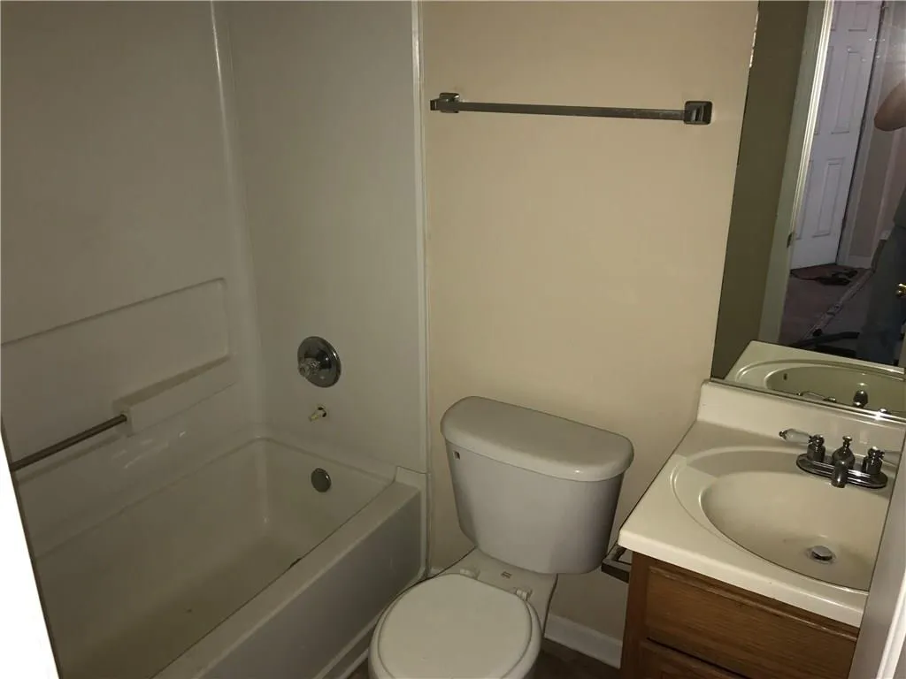 1121 Jones Avenue Nw, Atlanta, Georgia 30318, 8 Bedrooms Bedrooms, ,6 BathroomsBathrooms,Residential,Sold,1121 Jones Avenue Nw,5863025