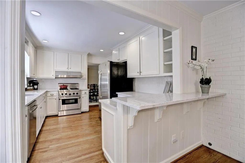 4775 Longchamps Drive, Sandy Springs, Georgia 30319, 4 Bedrooms Bedrooms, ,2 BathroomsBathrooms,Residential,Sold,4775 Longchamps Drive,5729412