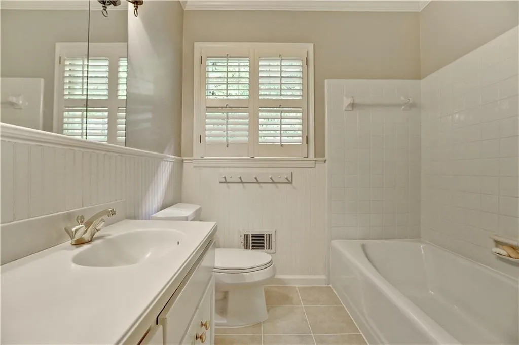 4775 Longchamps Drive, Sandy Springs, Georgia 30319, 4 Bedrooms Bedrooms, ,2 BathroomsBathrooms,Residential,Sold,4775 Longchamps Drive,5729412