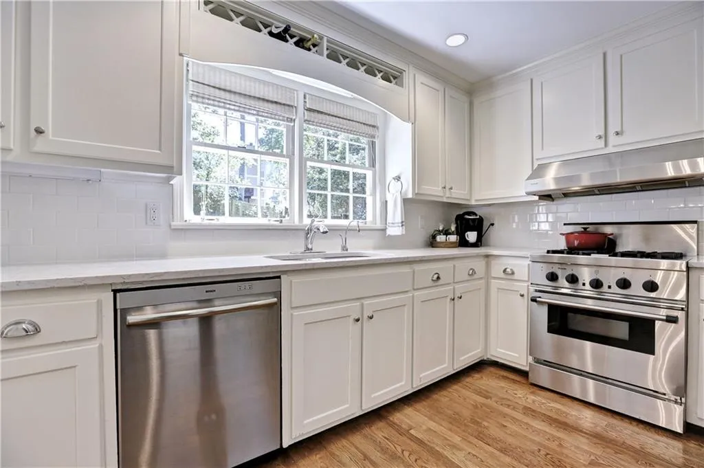 4775 Longchamps Drive, Sandy Springs, Georgia 30319, 4 Bedrooms Bedrooms, ,2 BathroomsBathrooms,Residential,Sold,4775 Longchamps Drive,5729412