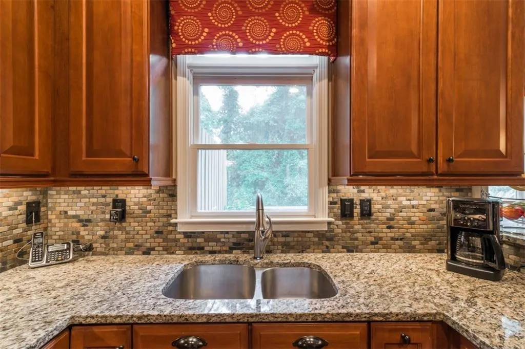 370 Mystic Ridge Lane Unit 370, Sandy Springs, Georgia 30342, 4 Bedrooms Bedrooms, ,3 BathroomsBathrooms,Residential,Sold,370 Mystic Ridge Lane Unit 370,5685970