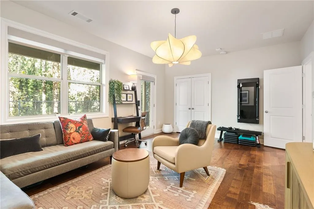 2504 Skyland Drive Ne Unit 18, Brookhaven, Georgia 30319, 4 Bedrooms Bedrooms, ,3 BathroomsBathrooms,Residential,For Sale,2504 Skyland Drive Ne Unit 18,7668817