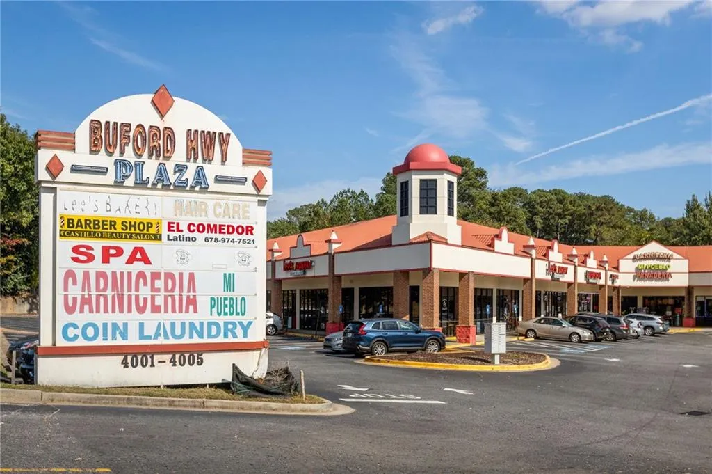 2504 Skyland Drive Ne Unit 18, Brookhaven, Georgia 30319, 4 Bedrooms Bedrooms, ,3 BathroomsBathrooms,Residential,For Sale,2504 Skyland Drive Ne Unit 18,7668817