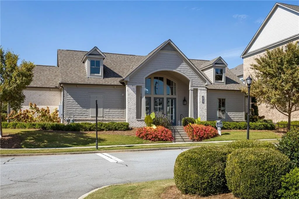 2504 Skyland Drive Ne Unit 18, Brookhaven, Georgia 30319, 4 Bedrooms Bedrooms, ,3 BathroomsBathrooms,Residential,For Sale,2504 Skyland Drive Ne Unit 18,7668817