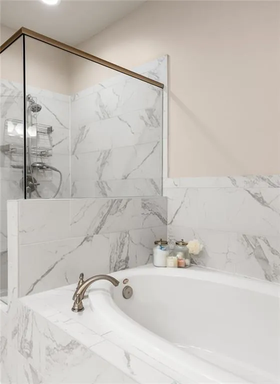 2504 Skyland Drive Ne Unit 18, Brookhaven, Georgia 30319, 4 Bedrooms Bedrooms, ,3 BathroomsBathrooms,Residential,For Sale,2504 Skyland Drive Ne Unit 18,7668817