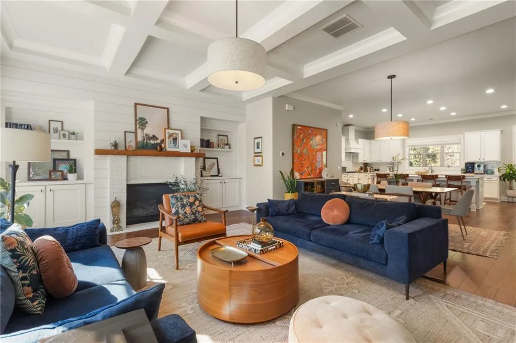 2504 Skyland Drive Ne Unit 18, Brookhaven, Georgia 30319, 4 Bedrooms Bedrooms, ,3 BathroomsBathrooms,Residential,For Sale,2504 Skyland Drive Ne Unit 18,7668817