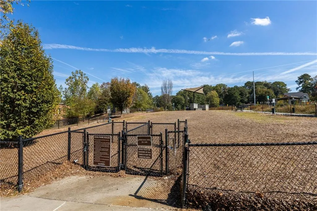 2504 Skyland Drive Ne Unit 18, Brookhaven, Georgia 30319, 4 Bedrooms Bedrooms, ,3 BathroomsBathrooms,Residential,For Sale,2504 Skyland Drive Ne Unit 18,7668817