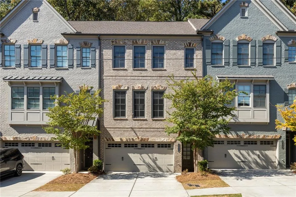 2504 Skyland Drive Ne Unit 18, Brookhaven, Georgia 30319, 4 Bedrooms Bedrooms, ,3 BathroomsBathrooms,Residential,For Sale,2504 Skyland Drive Ne Unit 18,7668817