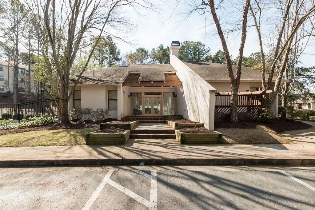 2110 Huntingdon Chase, Sandy Springs, Georgia 30350, 1 Bedroom Bedrooms, ,1 BathroomBathrooms,Residential,Sold,2110 Huntingdon Chase,6699325