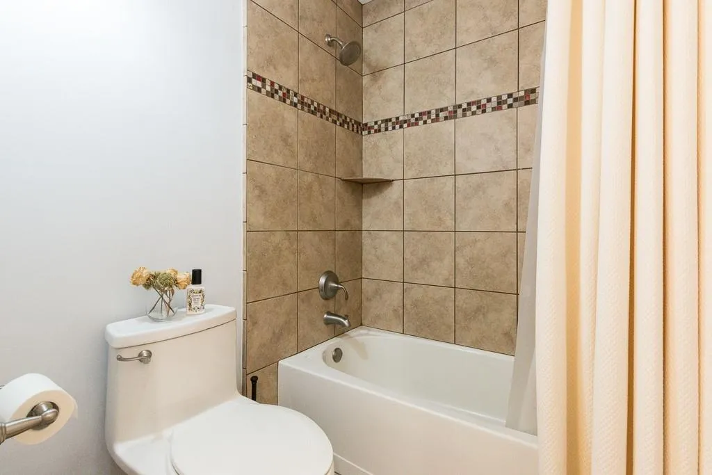 2110 Huntingdon Chase, Sandy Springs, Georgia 30350, 1 Bedroom Bedrooms, ,1 BathroomBathrooms,Residential,Sold,2110 Huntingdon Chase,6699325