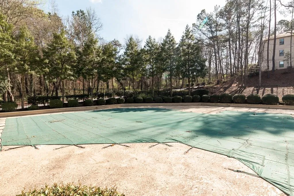 2110 Huntingdon Chase, Sandy Springs, Georgia 30350, 1 Bedroom Bedrooms, ,1 BathroomBathrooms,Residential,Sold,2110 Huntingdon Chase,6699325