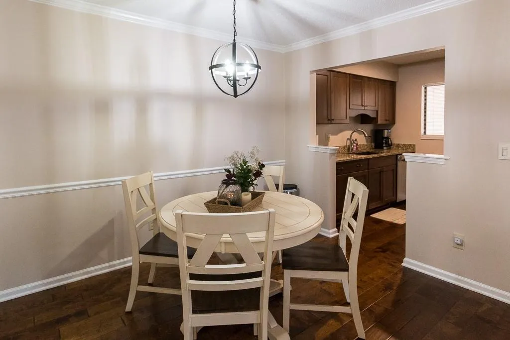 2110 Huntingdon Chase, Sandy Springs, Georgia 30350, 1 Bedroom Bedrooms, ,1 BathroomBathrooms,Residential,Sold,2110 Huntingdon Chase,6699325