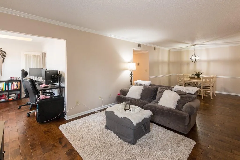 2110 Huntingdon Chase, Sandy Springs, Georgia 30350, 1 Bedroom Bedrooms, ,1 BathroomBathrooms,Residential,Sold,2110 Huntingdon Chase,6699325